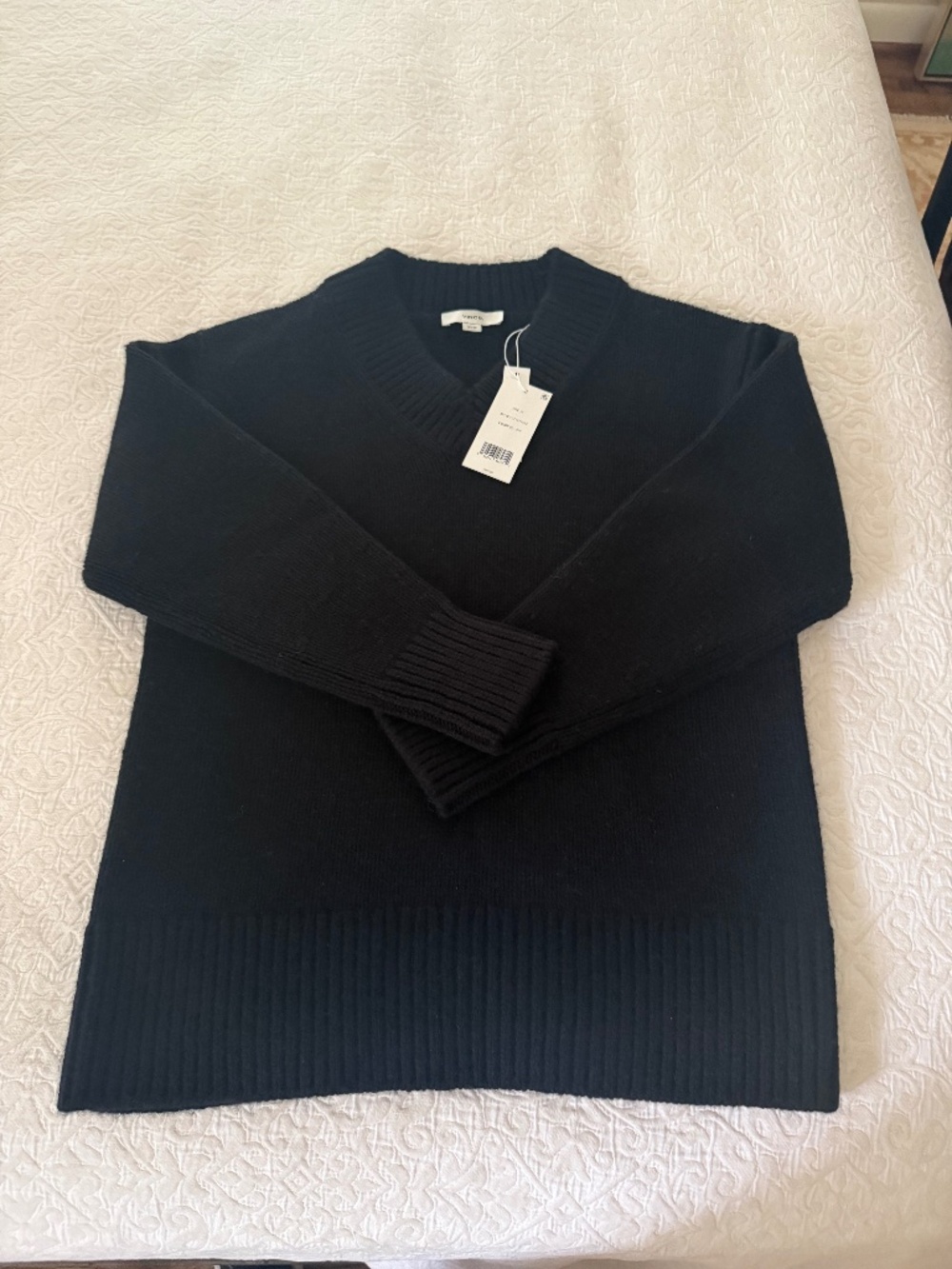 Vince Wool Cashmere Blend V Neck Sweater, Size XS, NEW with Tags